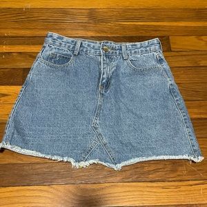 light blue jean shorts size medium